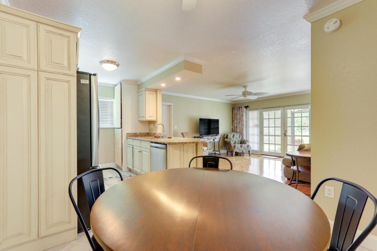 Welcoming Sarasota Vacation Rental With Pool! Exterior photo